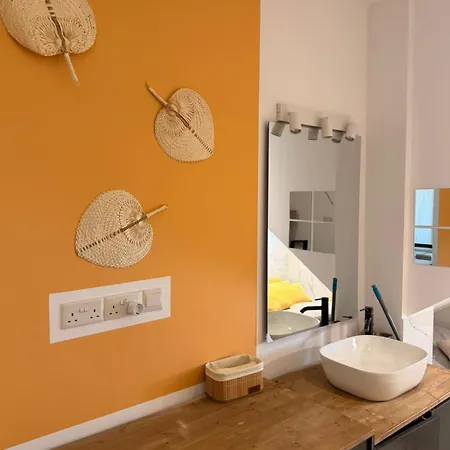 Holistic Homes - Zentral, Strandnah, Arbeitsplatz, Doppelbett, Kueche *