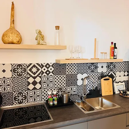 Holistic Homes - Zentral, Strandnah, Arbeitsplatz, Doppelbett, Kueche *