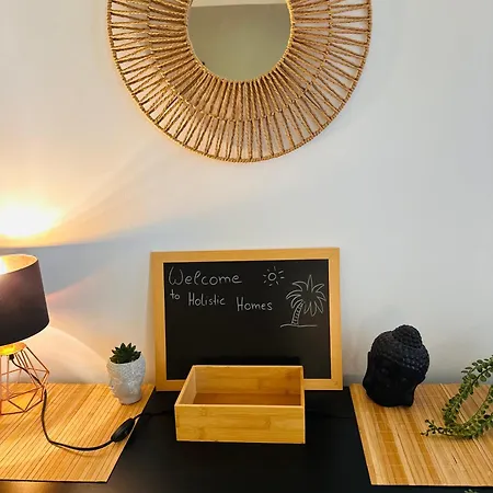 Apartamento Holistic Homes - Zentral, Strandnah, Arbeitsplatz, Doppelbett, Kueche Pafos