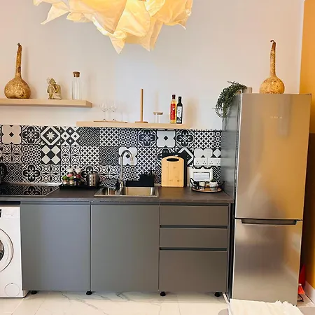 Holistic Homes - Zentral, Strandnah, Arbeitsplatz, Doppelbett, Kueche