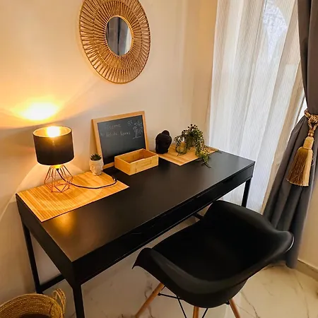 Holistic Homes - Zentral, Strandnah, Arbeitsplatz, Doppelbett, Kueche Appartement *