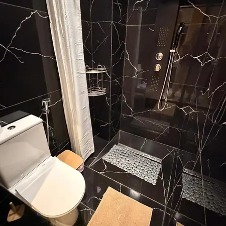 Apartamento Holistic Homes - Zentral, Strandnah, Arbeitsplatz, Doppelbett, Kueche *