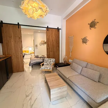 Appartement Holistic Homes - Zentral, Strandnah, Arbeitsplatz, Doppelbett, Kueche *