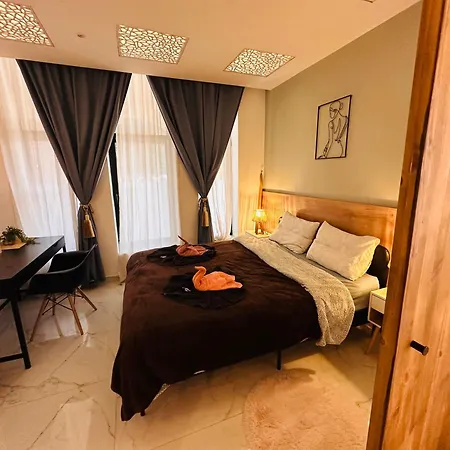 Holistic Homes - Zentral, Strandnah, Arbeitsplatz, Doppelbett, Kueche Appartement *